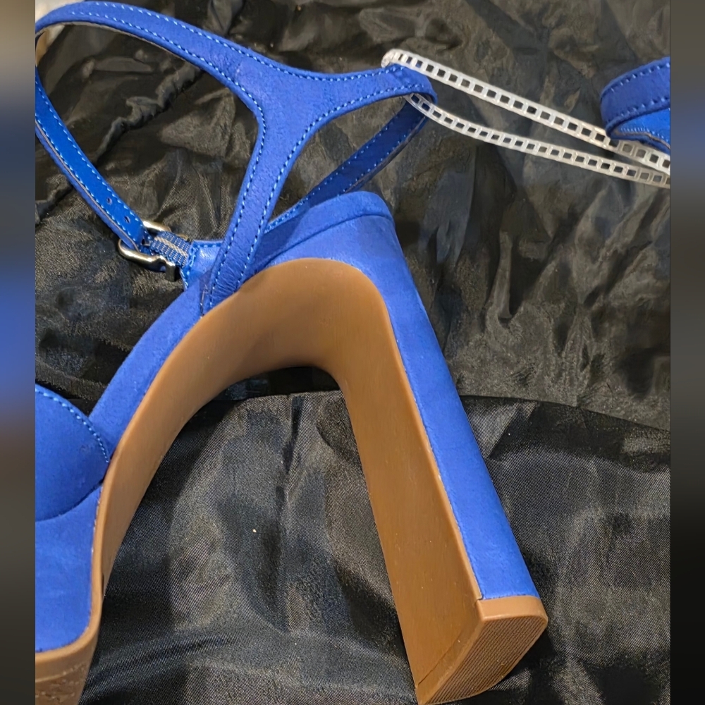 Gianni Bini NEW W/ Tags Royal Blue In Satin Sz 8.5M - Picture 3 of 8